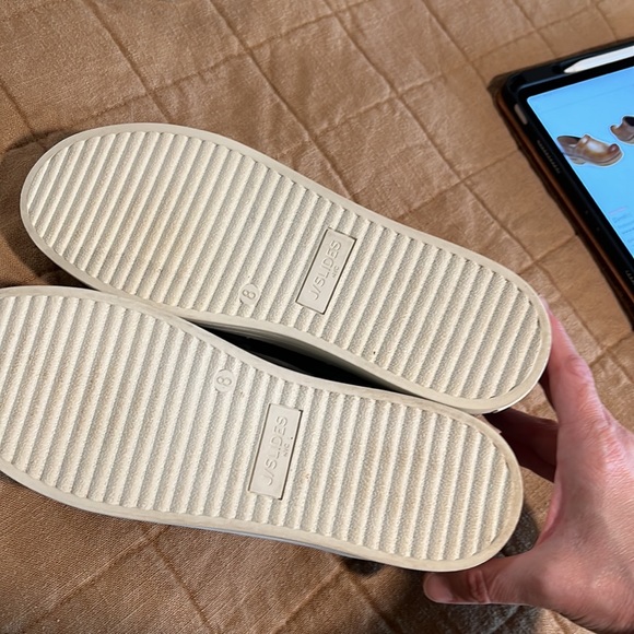 NWOT Leather, camo JSlides from Nordstrom.  In new condition.  Size 8 - Picture 5 of 5